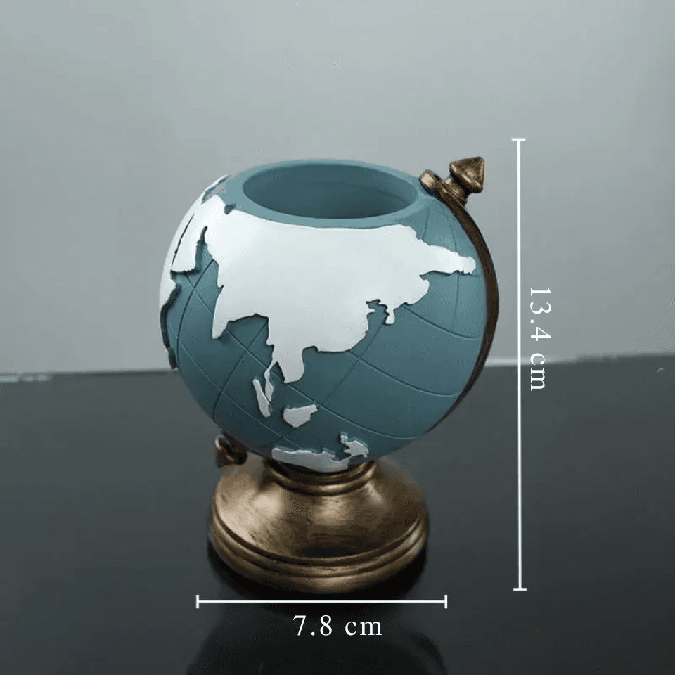 *Organizer biurkowy w formie globusa. Pojemnik na długopisy i drobne akcesoria. Stabilna podstawa i estetyczna forma do biura lub domu