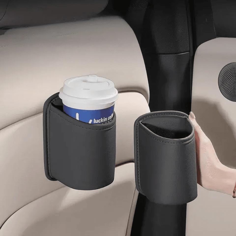 X Organizer na drzwi auta – uchwyt na kubek 
i schowek na drobiazgi. Kompaktowy, estetyczny dodatek do wnętrza samochodu.